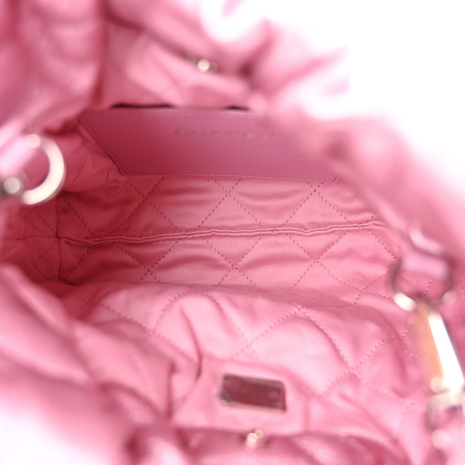 Metallic Lambskin Lacquered Monochrome Quilted Mini Chanel 22 Pink