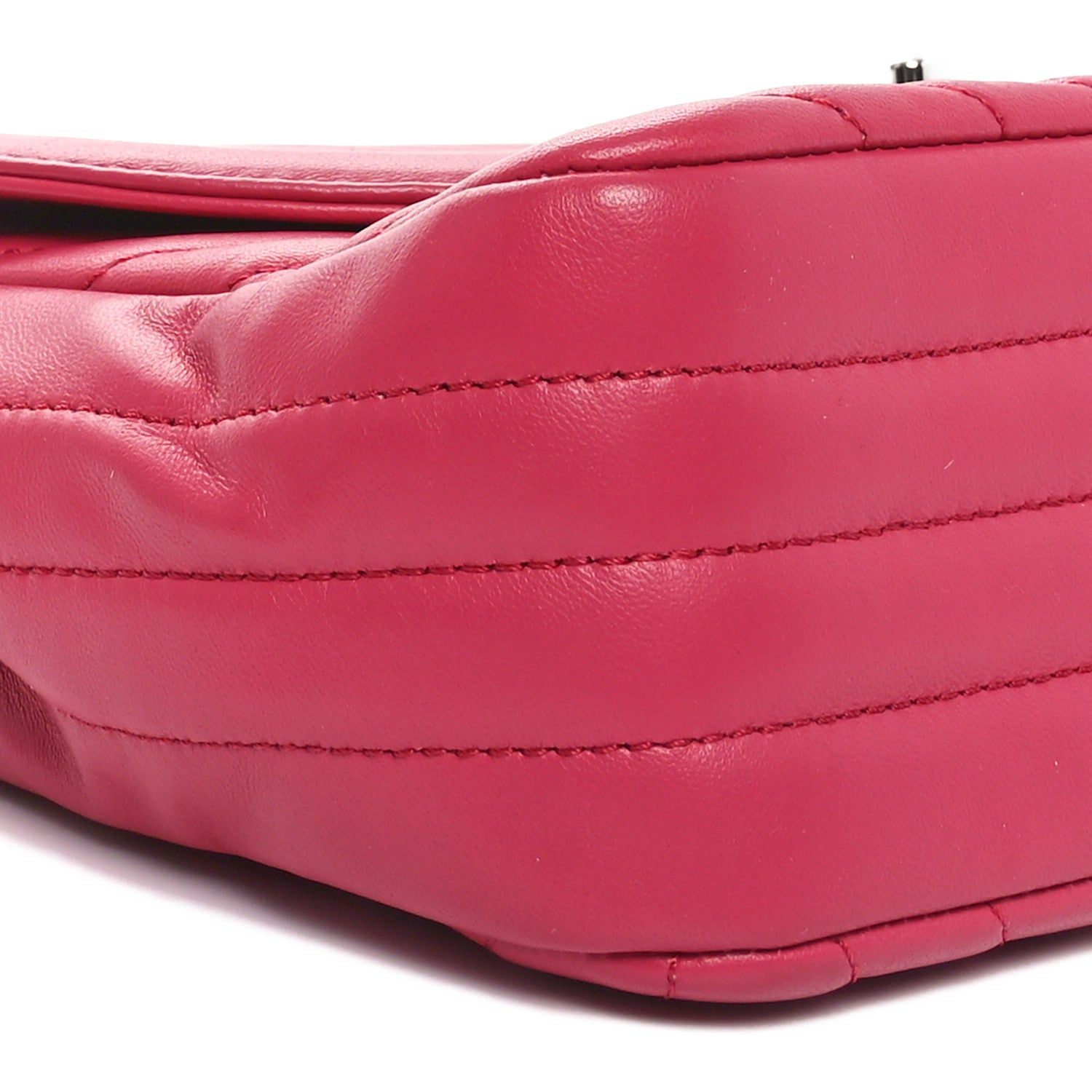 Lambskin Chevron Medium Single Flap Fuchsia