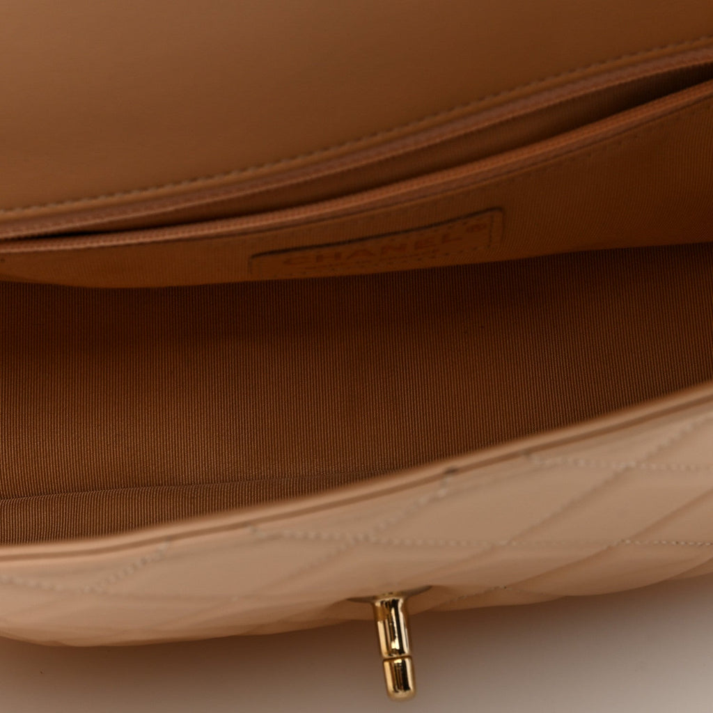 Crumpled Calfskin Medium Chain All Over Flap Beige