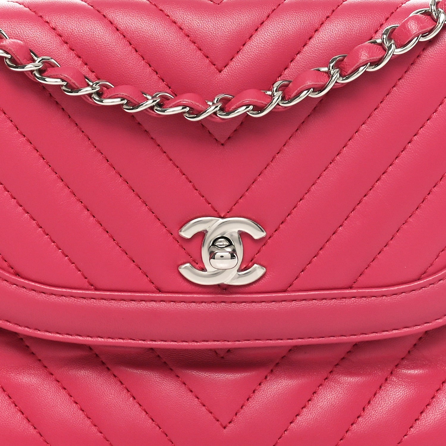 Lambskin Chevron Medium Single Flap Fuchsia