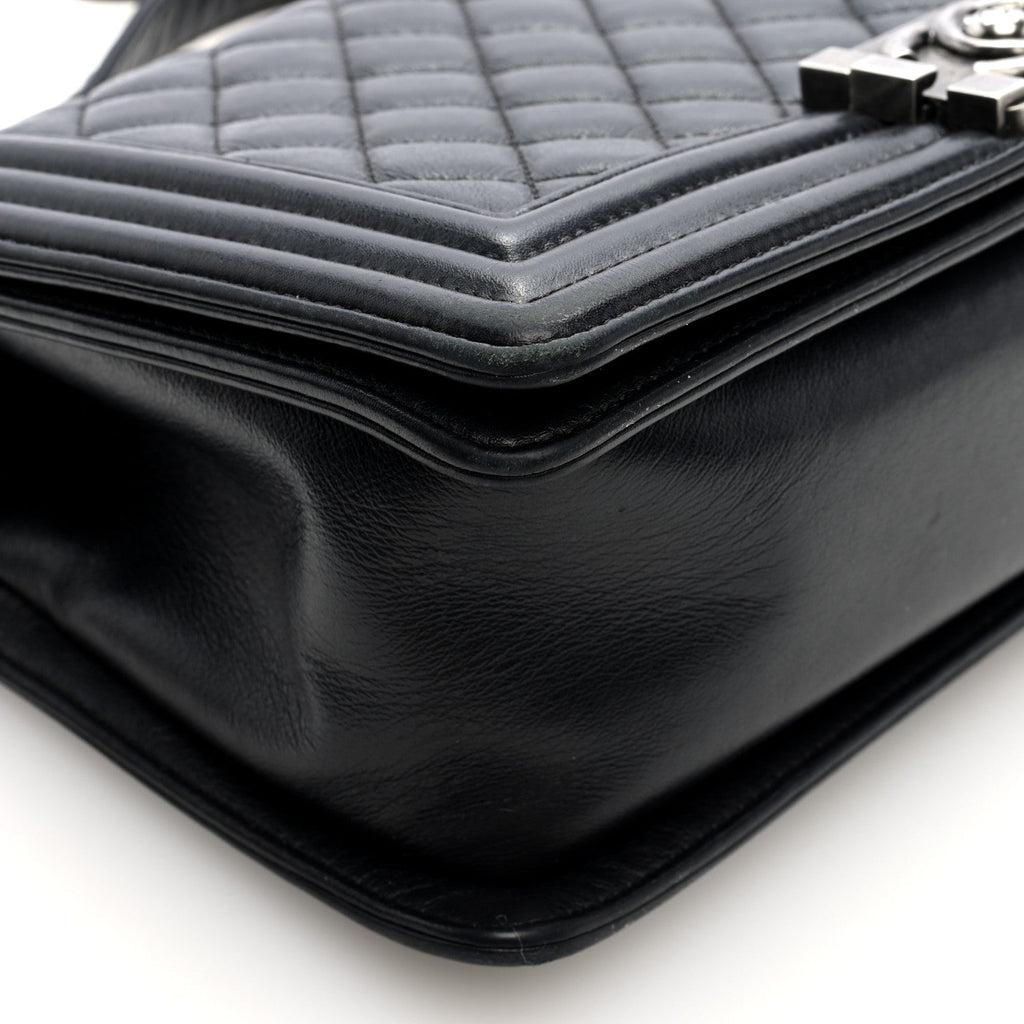 Calfskin Quilted Medium Boy Flap Black