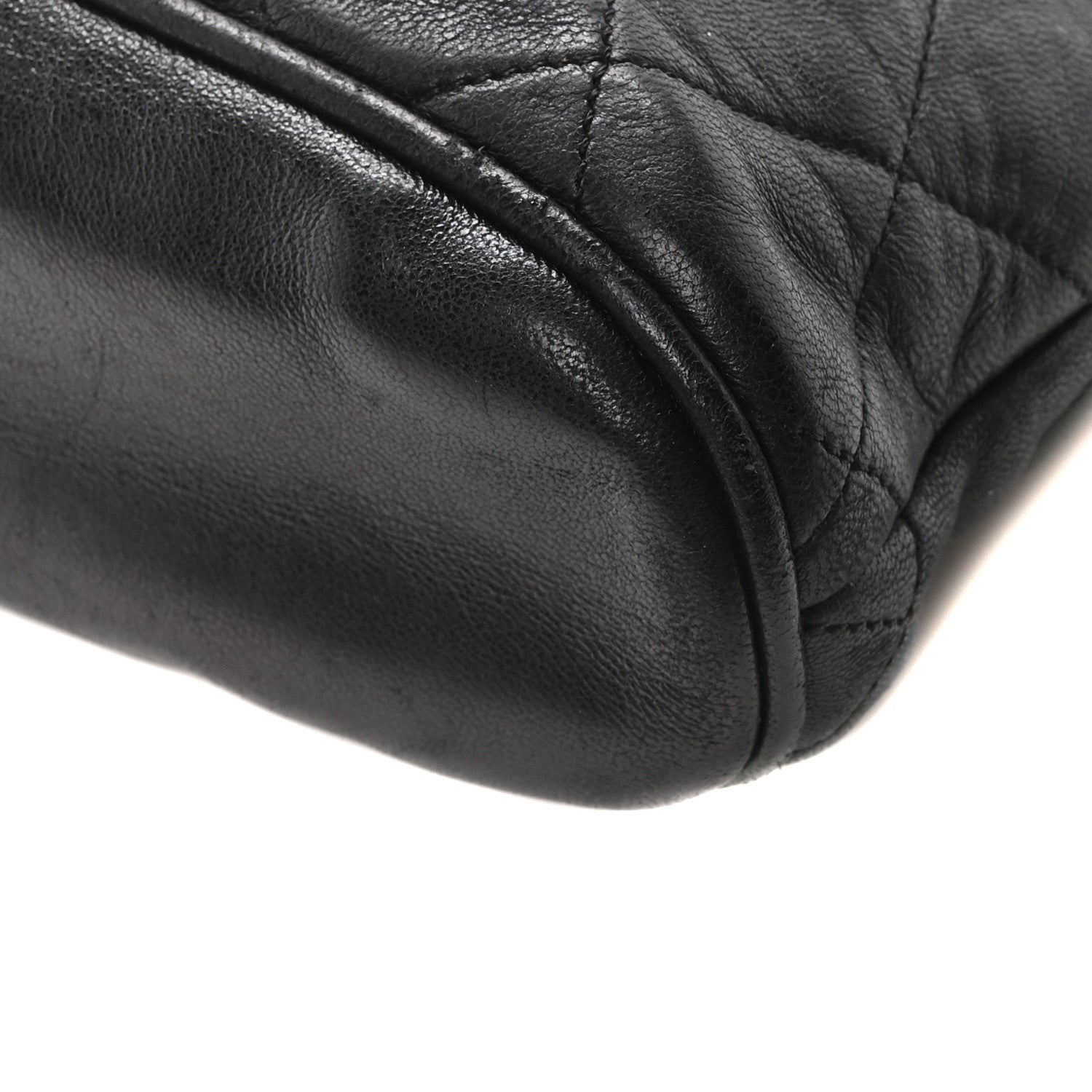 Caviar Quilted Shoulder Bag Black