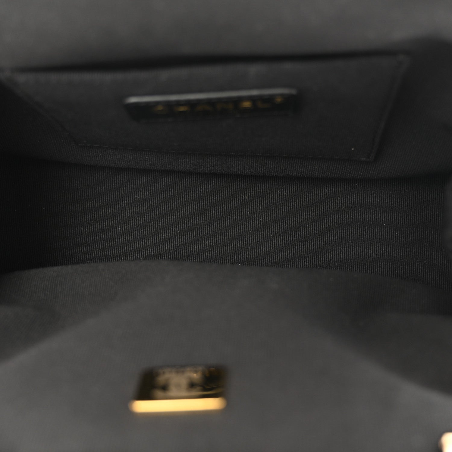 Lambskin Quilted CC Kisslock Clutch Black