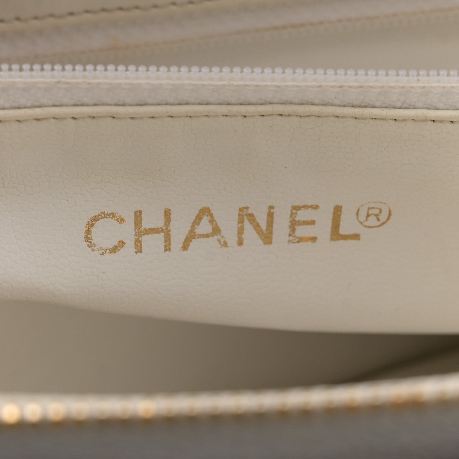 Caviar CC Shoulder Bag White