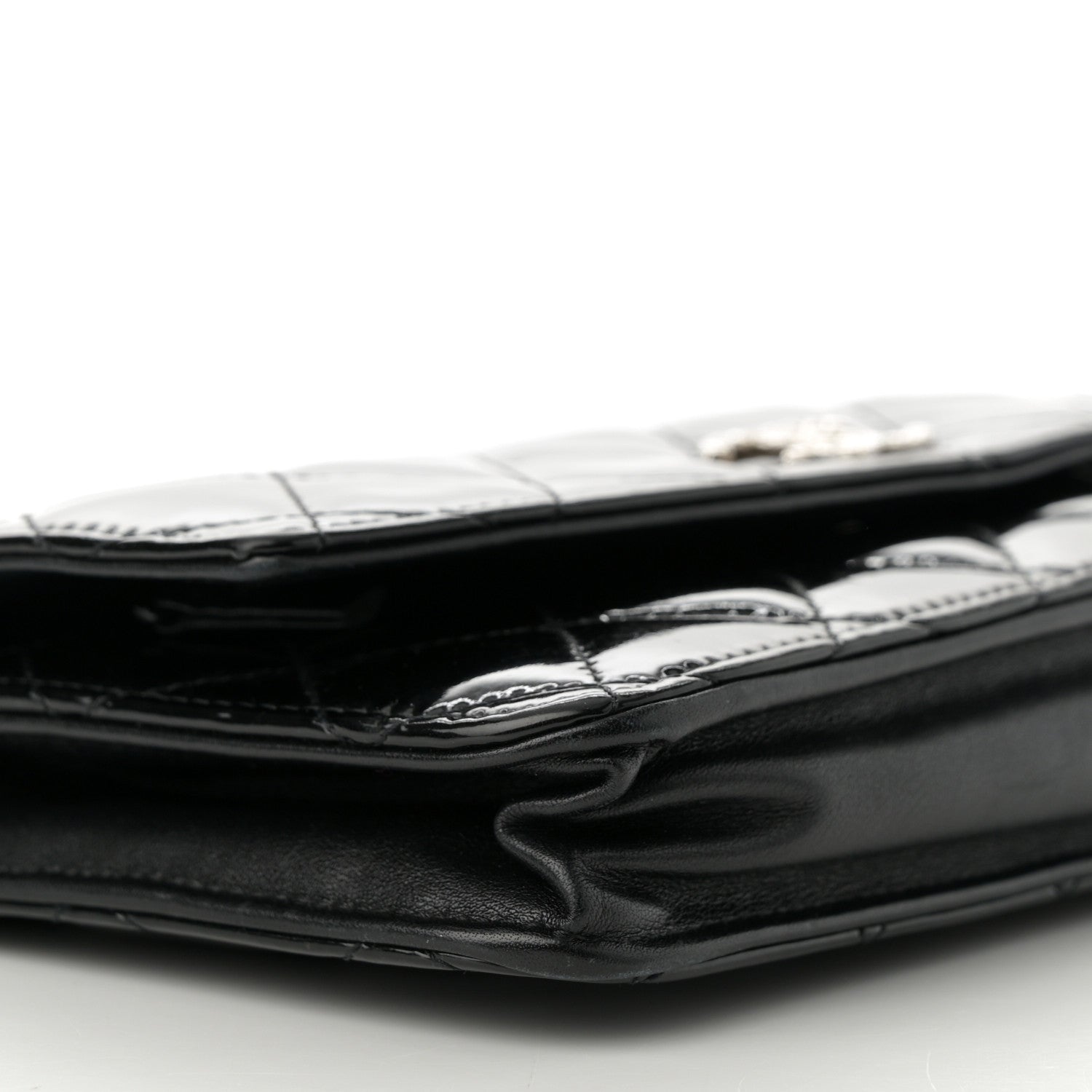 Patent Quilted Brilliant Wallet On Chain WOC Black