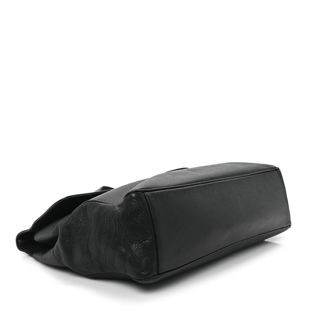 Caviar Flap XL Shoulder Bag Black