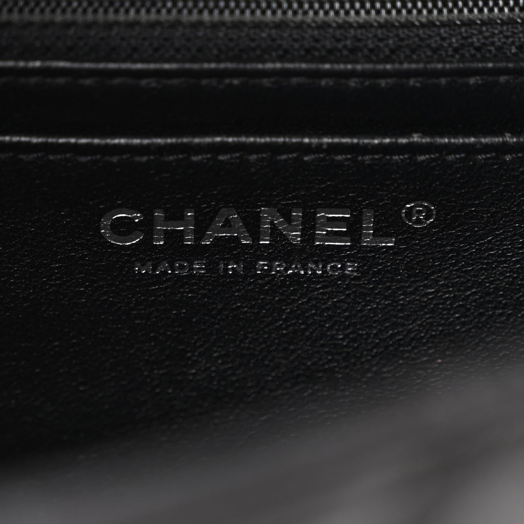 Lambskin Quilted Elementary Chic Flap Black