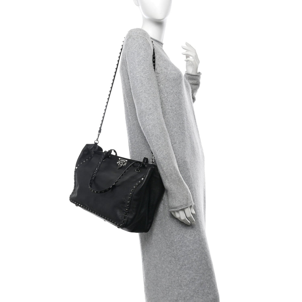 Vitello Medium Rockstud Tote Black
