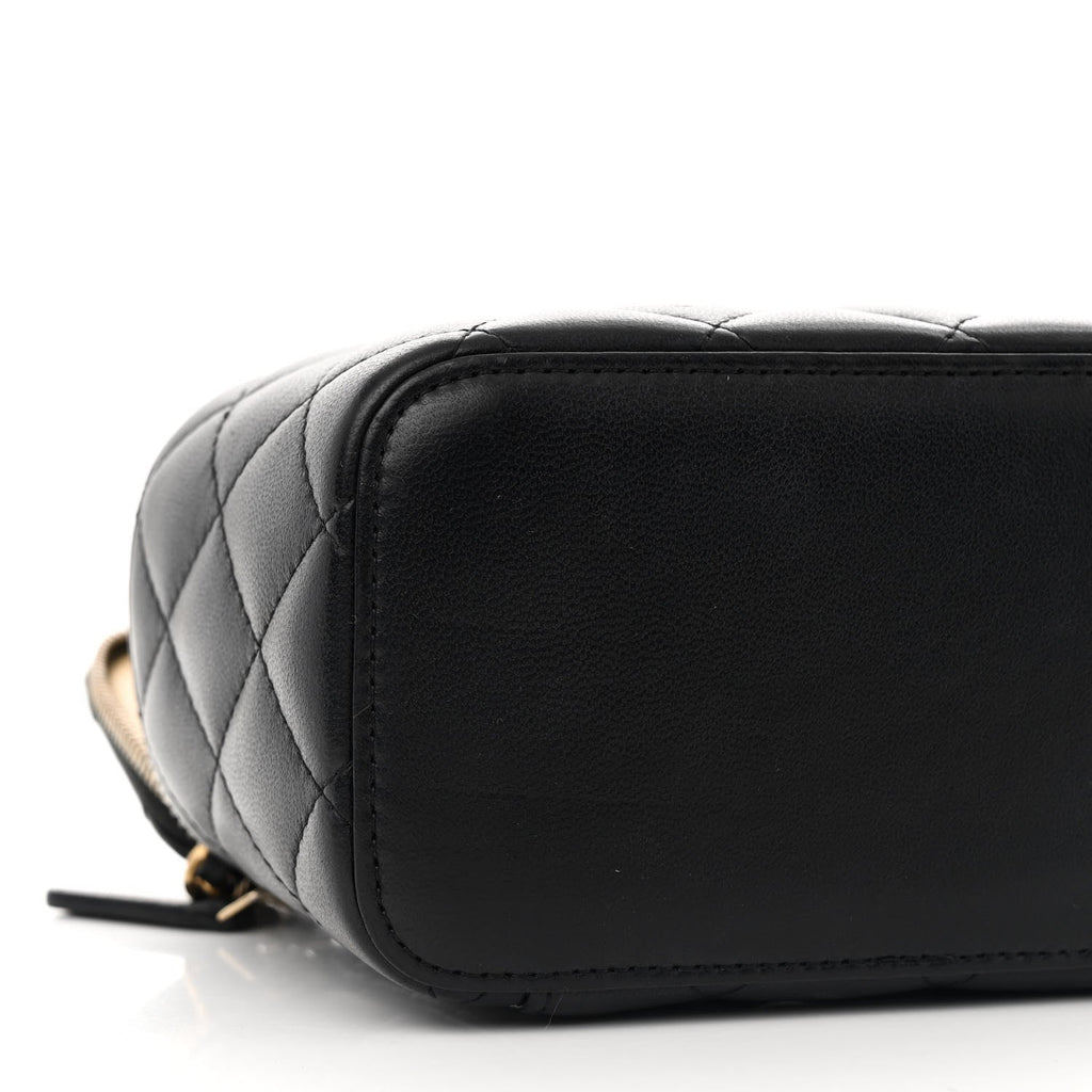Lambskin Quilted Pearl Crush Small Vanity Case With Chain Black