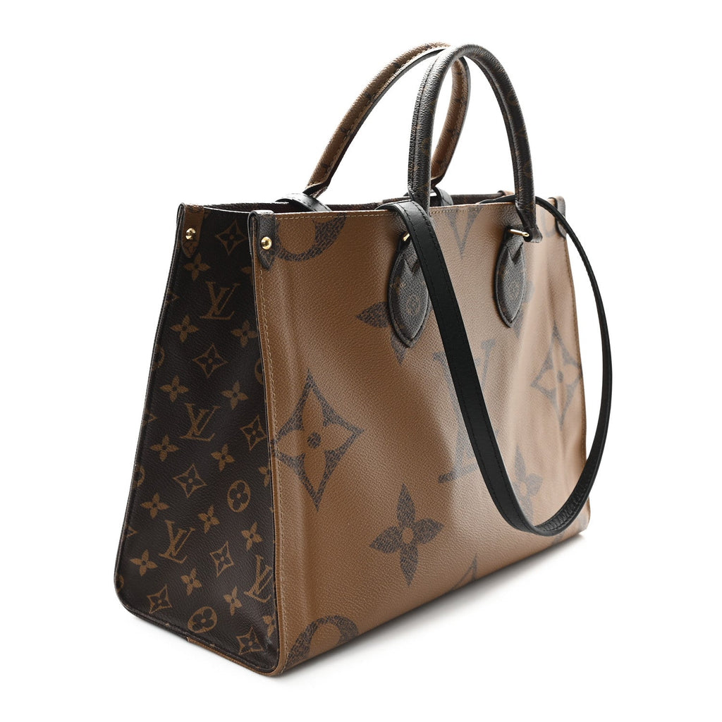 Reverse Monogram Giant Onthego MM