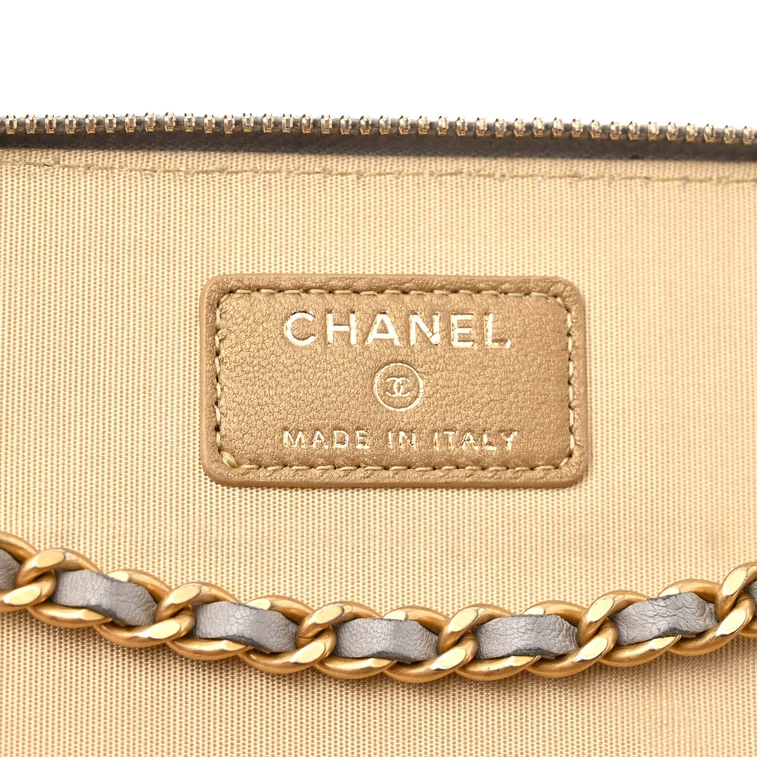Lambskin Quilted Small Pearl Crush Vanity Case With Chain Grey