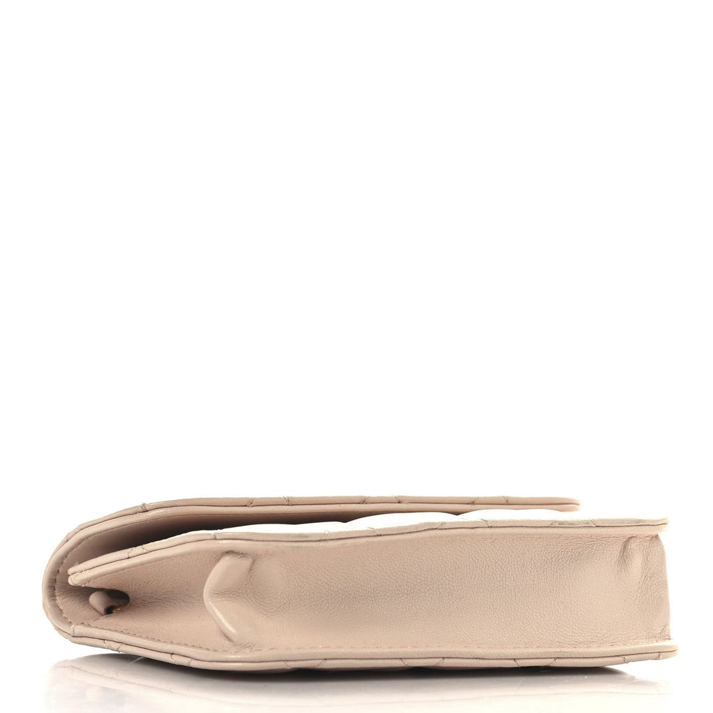 Lambskin Quilted Pearl Crush Clutch With Chain Light Pink