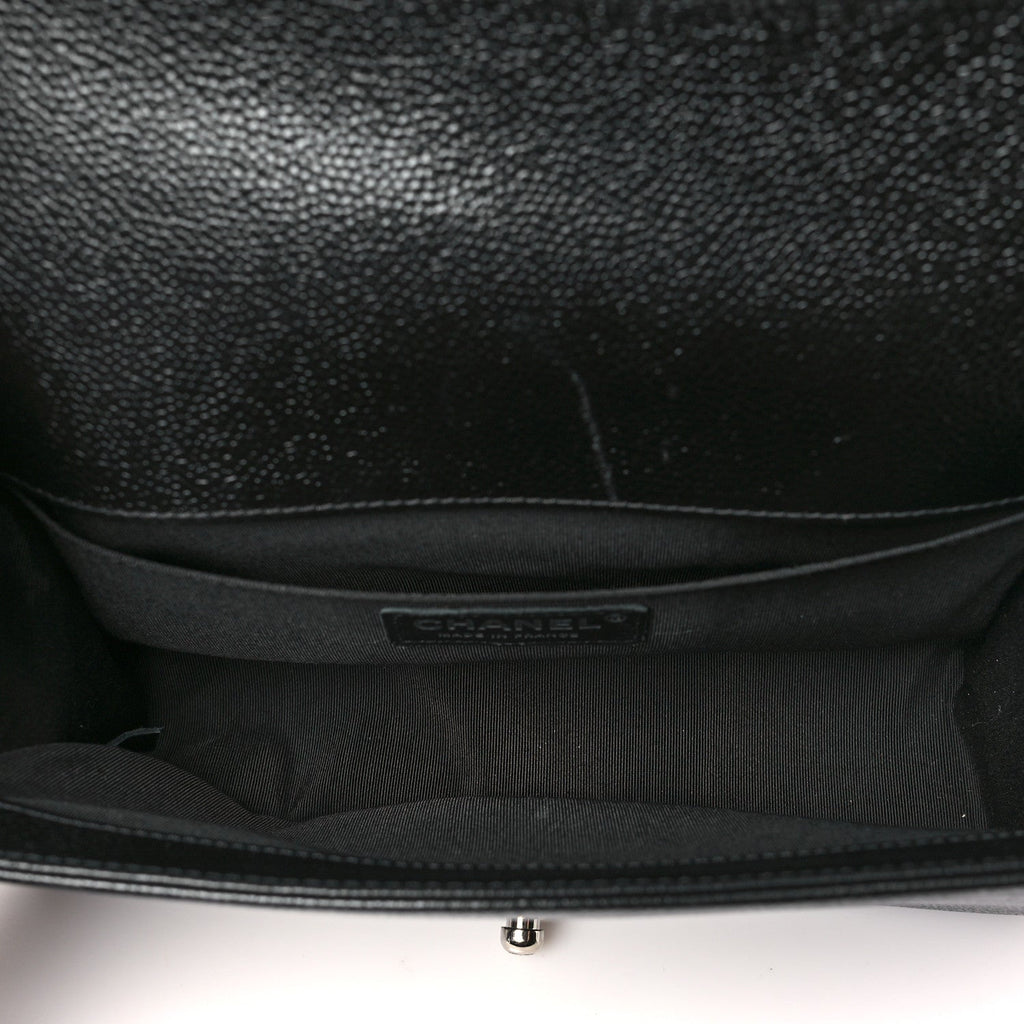 Caviar Chevron Quilted Medium Boy Flap Black