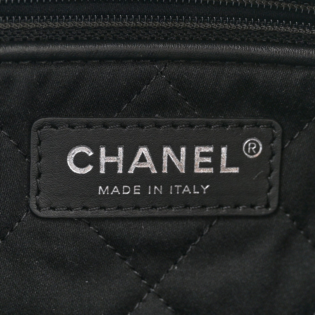 Printed Calfskin Quilted Chanel 22 Black