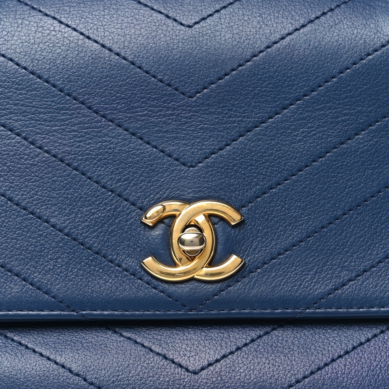 Grained Calfskin Snakeskin Small Chevron Chic Top Handle Flap Blue
