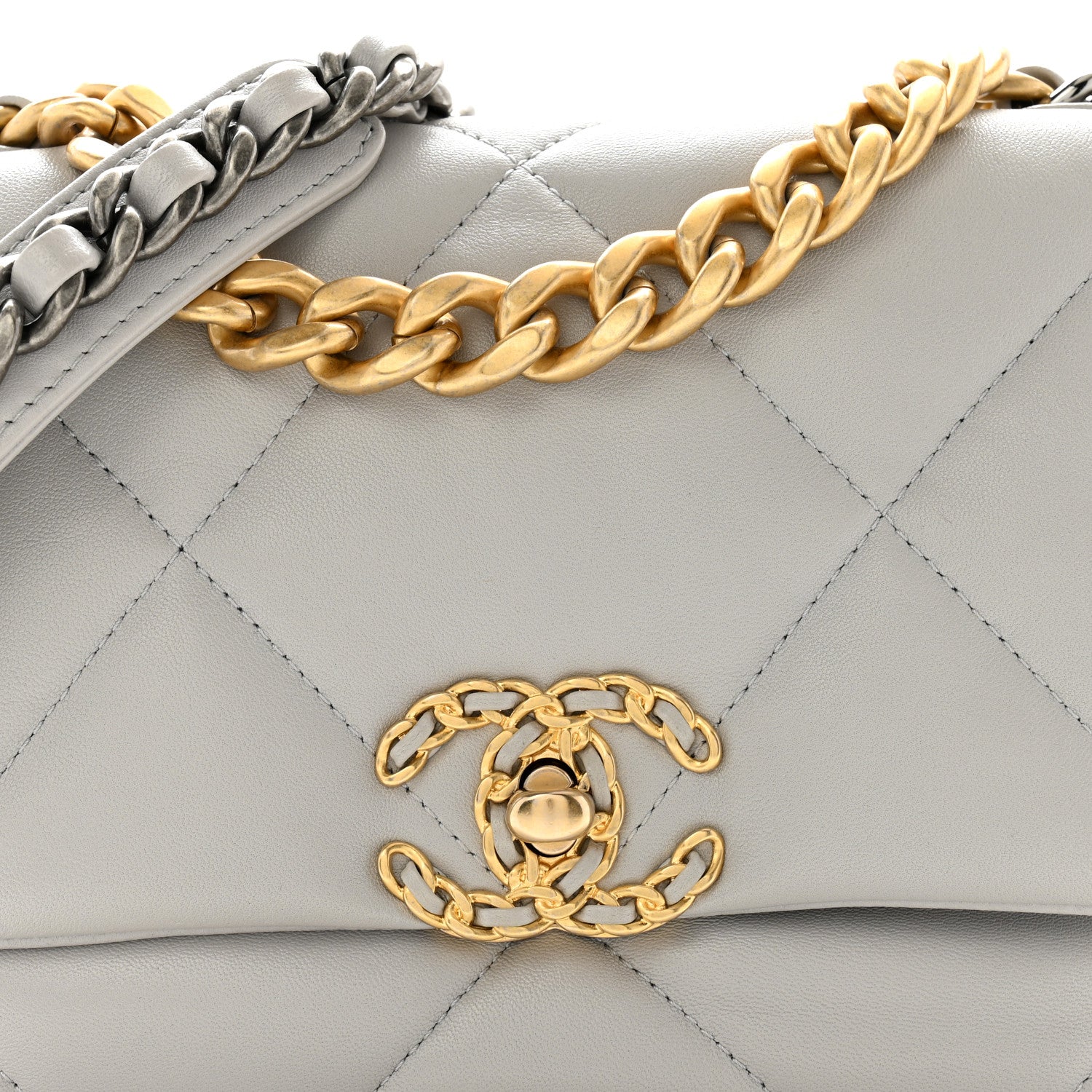 Lambskin Quilted Medium Chanel 19 Flap Grey