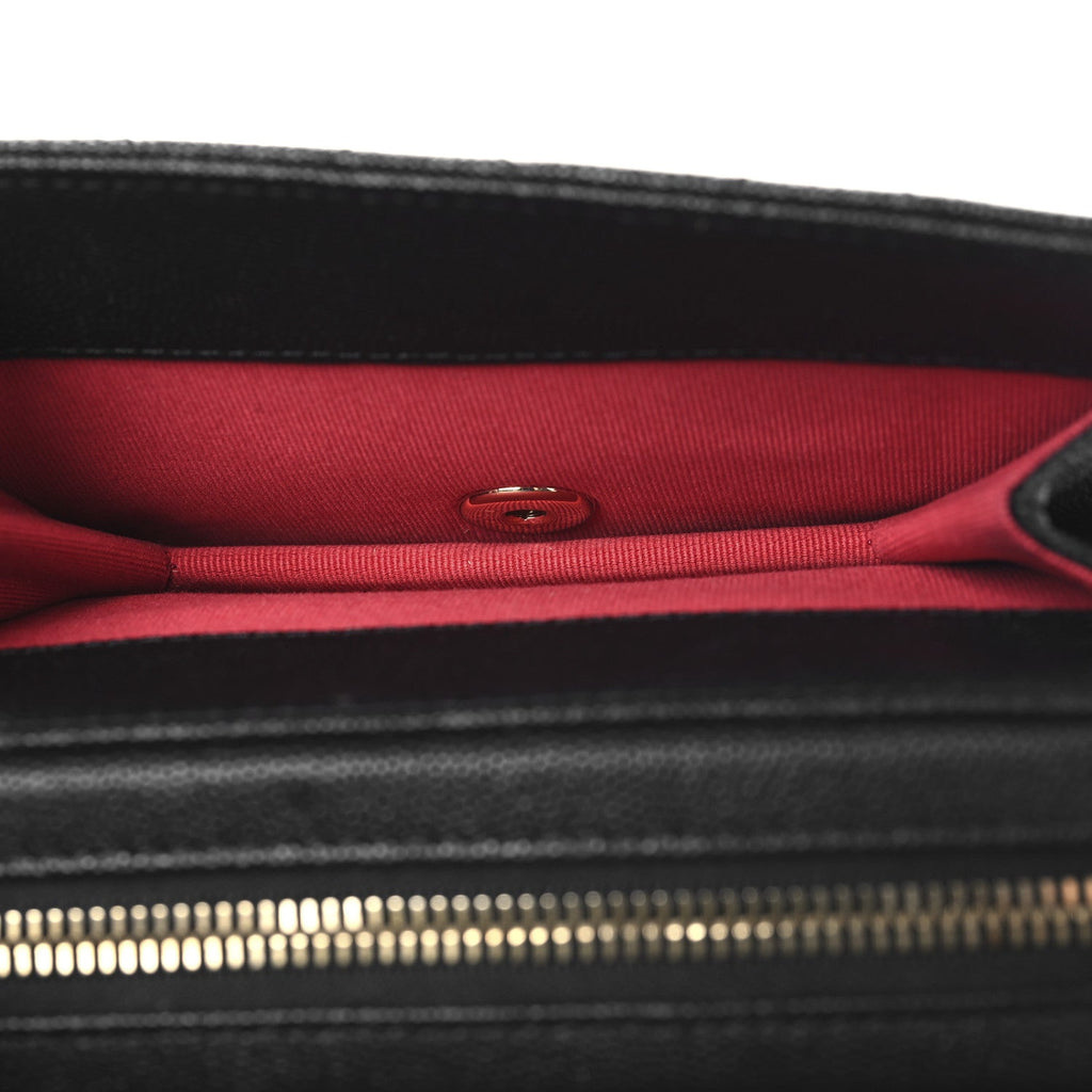 Caviar Quilted Like A Wallet Flap Black