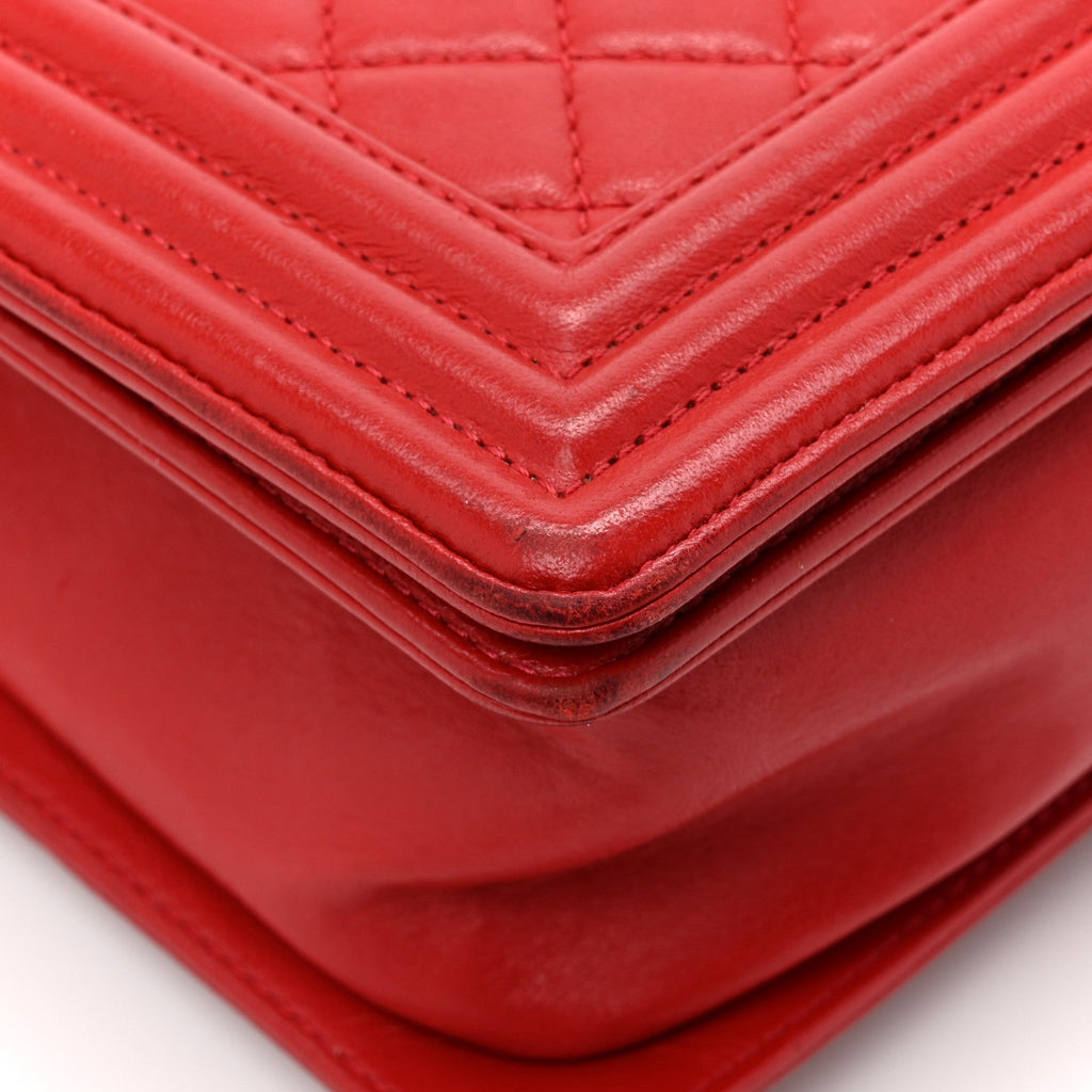 Lambskin Quilted New Medium Boy Flap Red