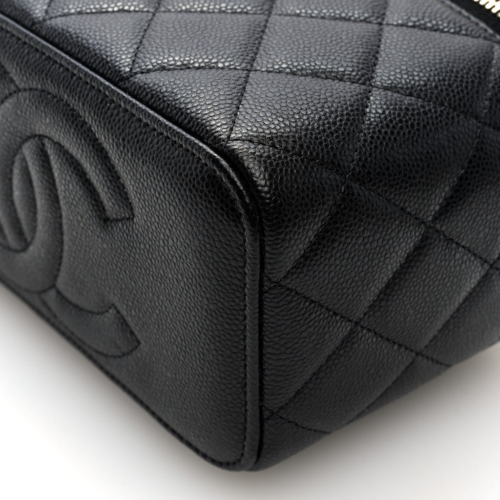 Caviar Quilted Small Vanity Case With Chain Black