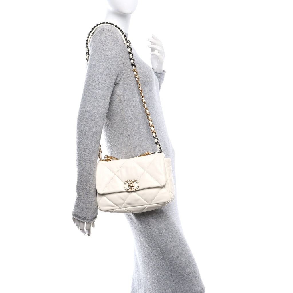 Lambskin Quilted Medium Chanel 19 Flap White