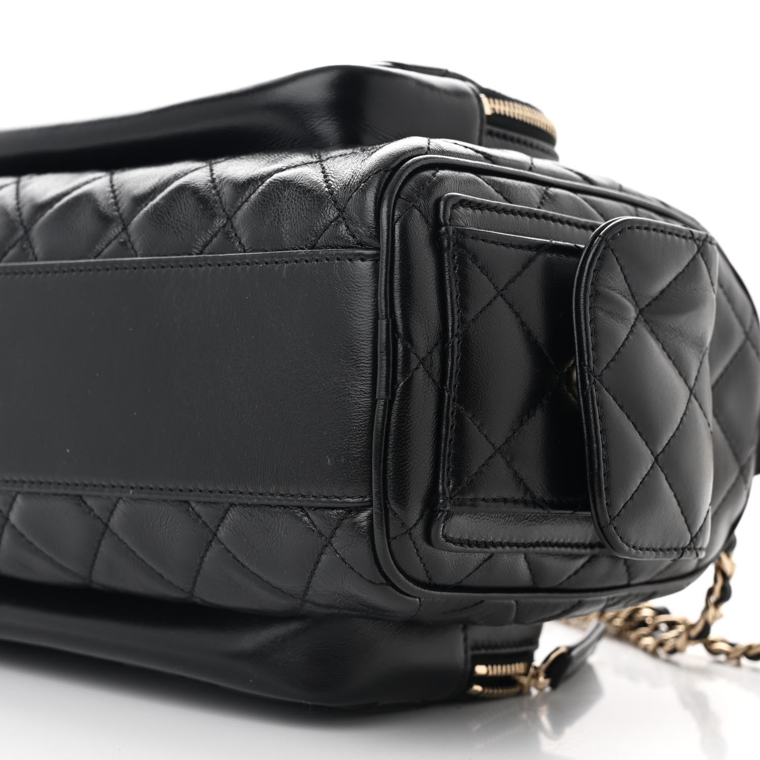 Shiny Crumpled Lambskin Quilted Medium Preppy Pocket Camera Case Black