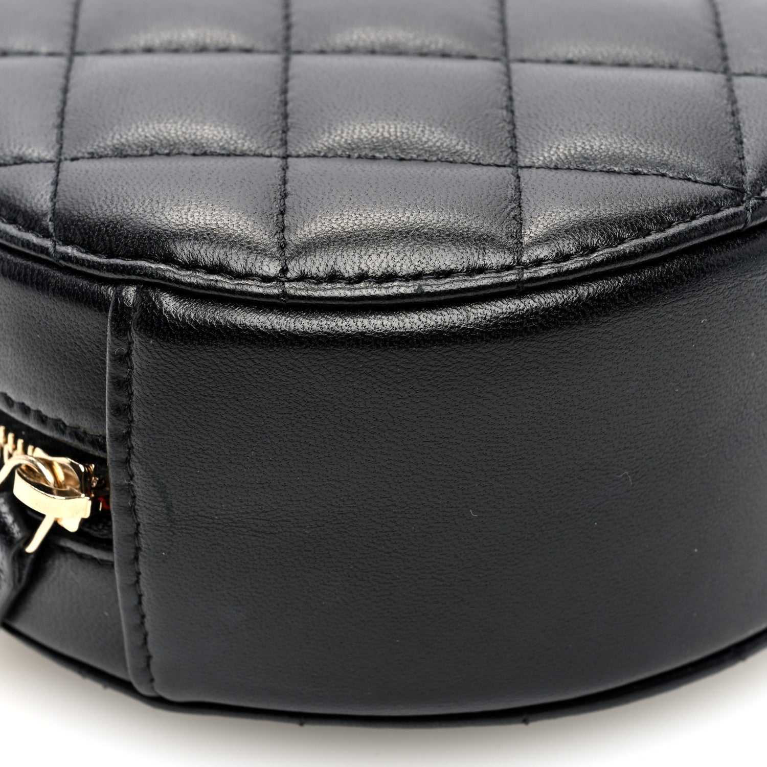 Lambskin Quilted Romance Round Clutch With Chain Black