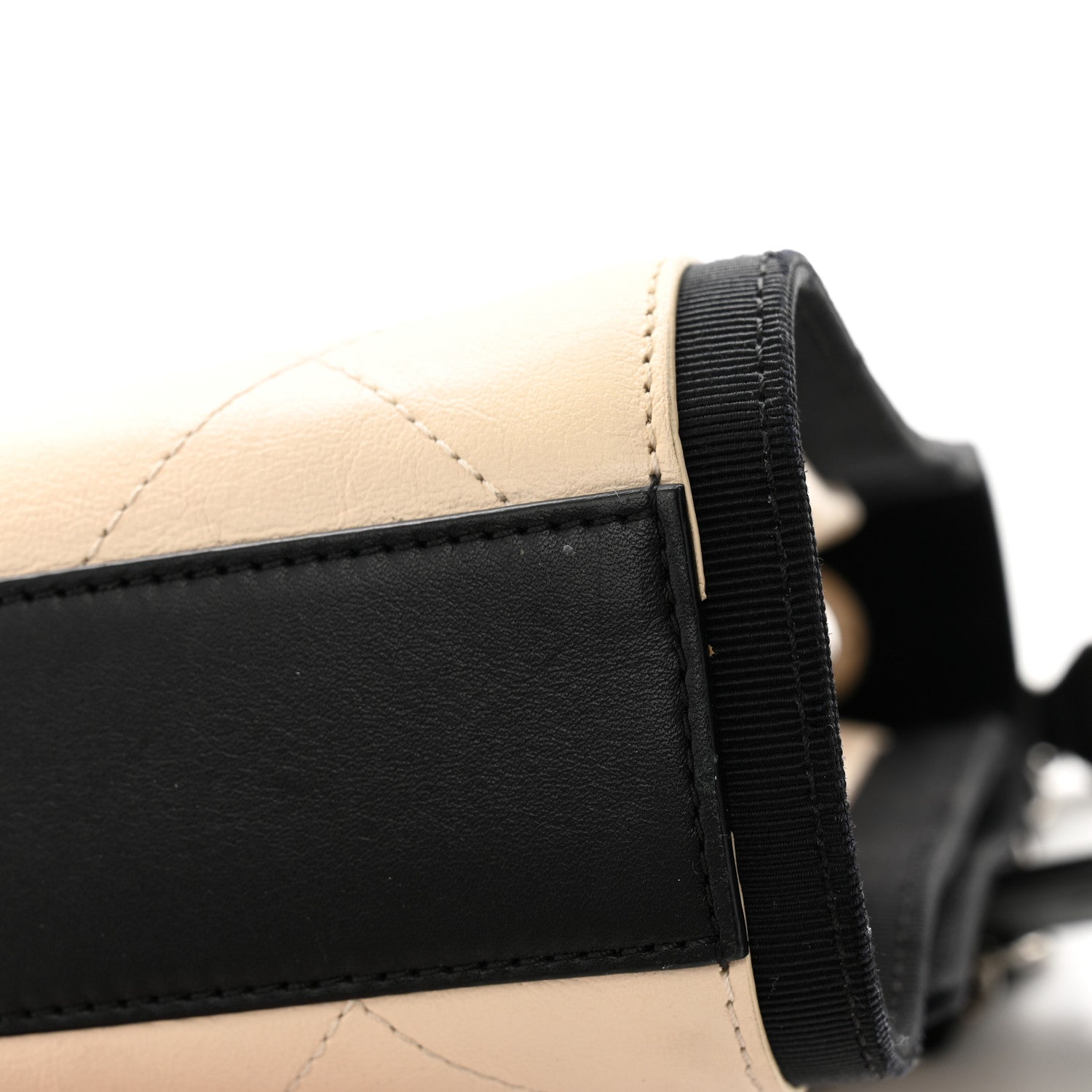 Aged Calfskin Grosgrain Quilted Chain CC Flap Ivory Black