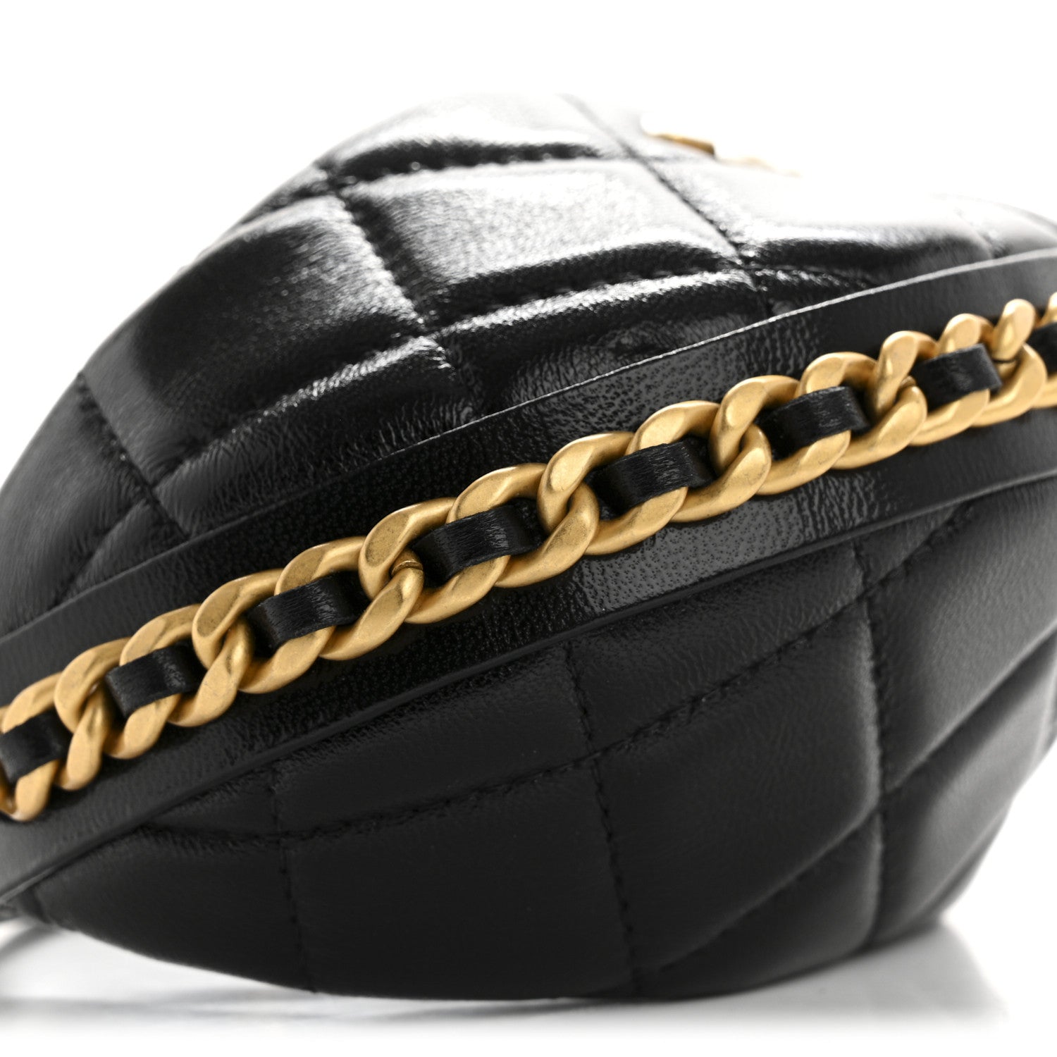 Shiny Crumpled Lambskin Quilted Chain Around Mini Pouch Black