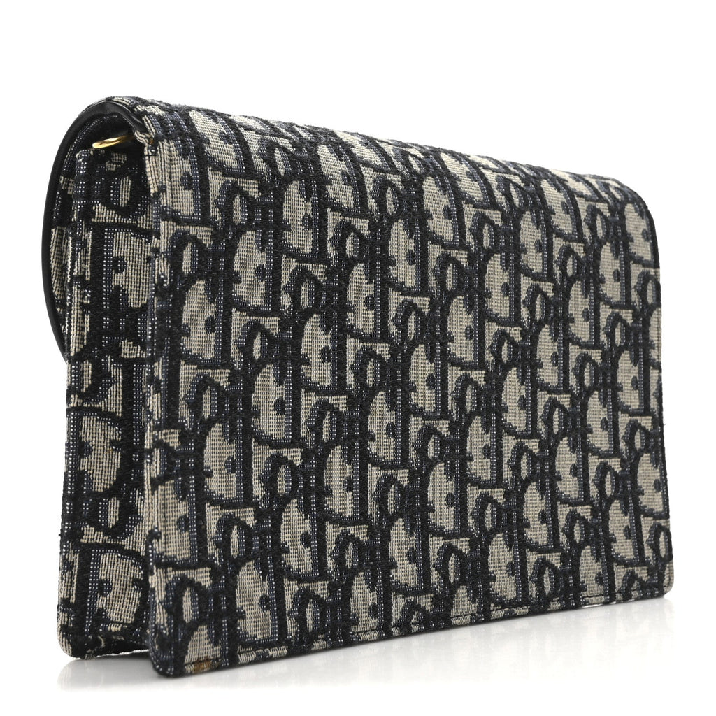 Oblique Saddle Chain Pouch Blue