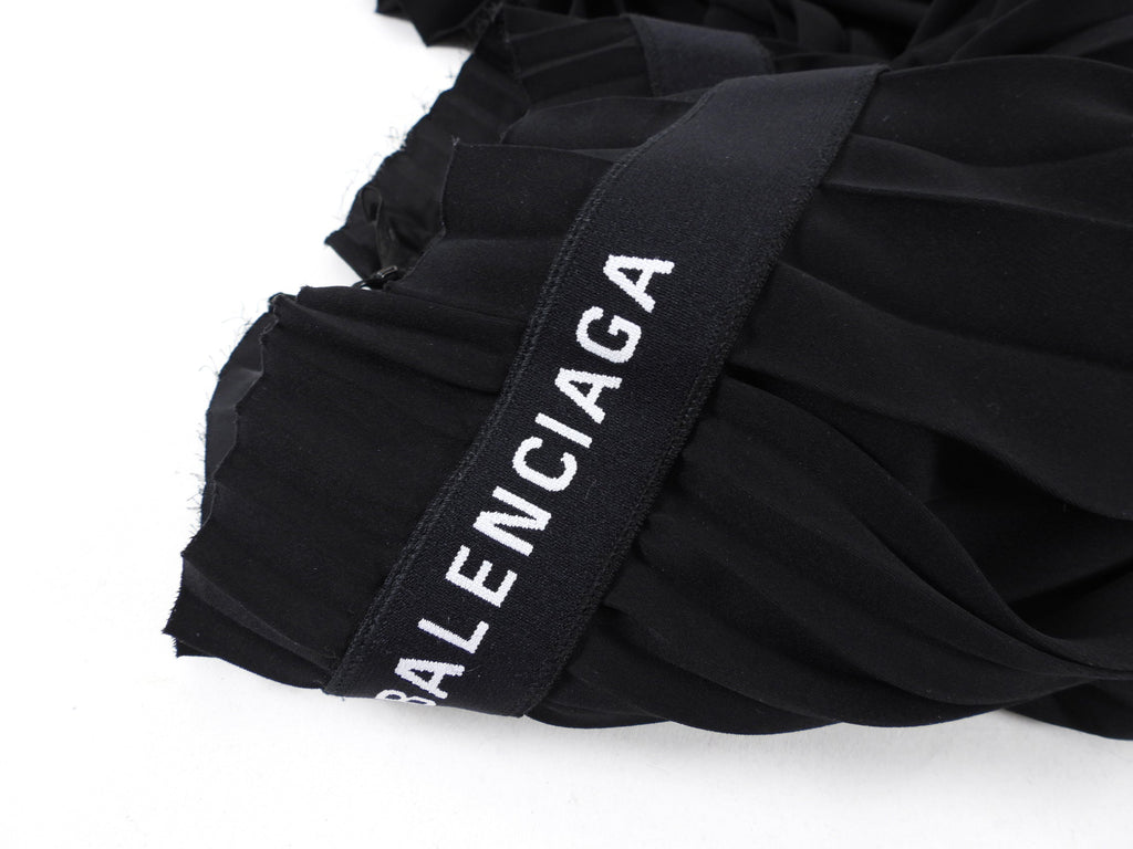 Balenciaga 2018 Black Flat Pleated midi Skirt with Logo Waistband - FR38 / S