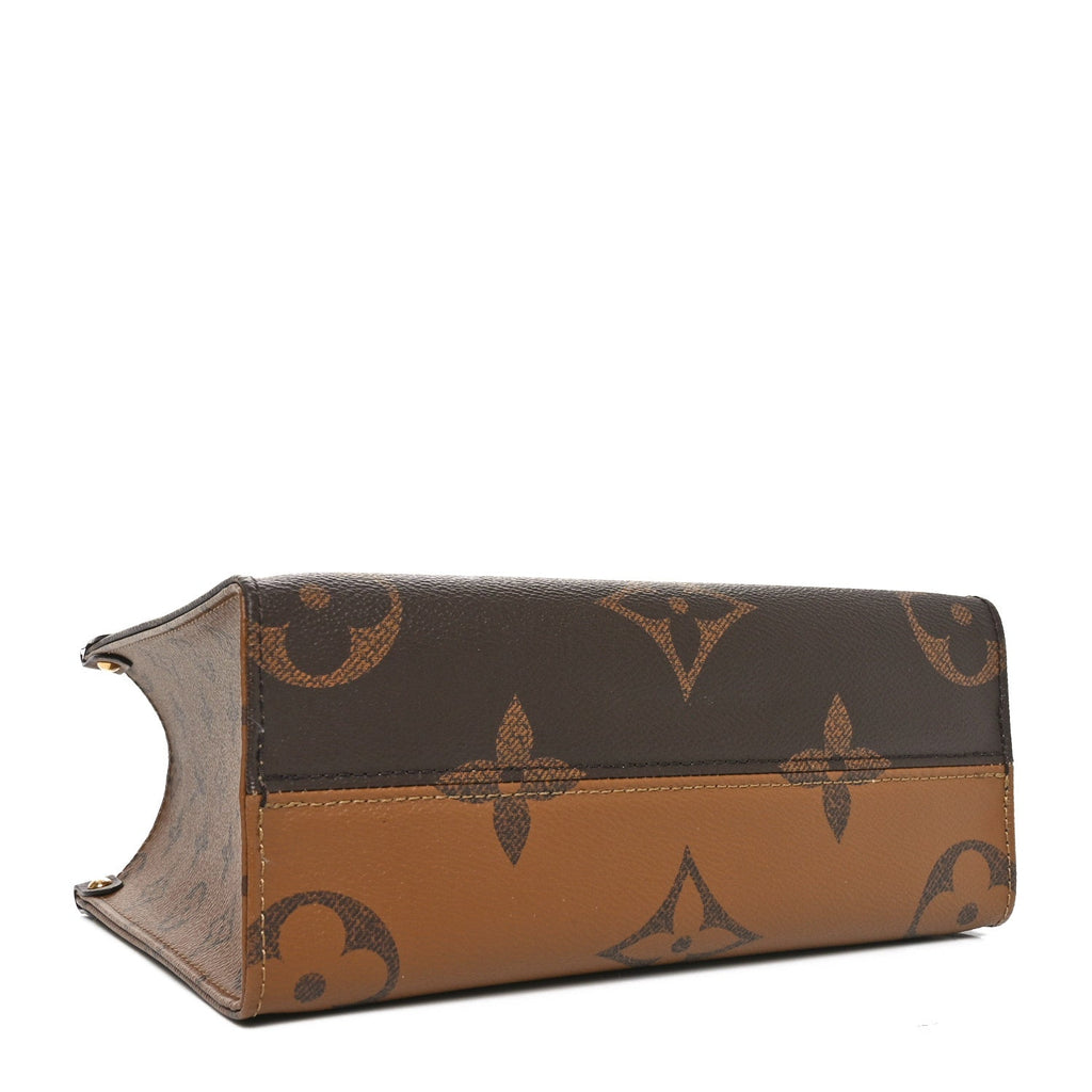 Reverse Monogram Giant Onthego PM