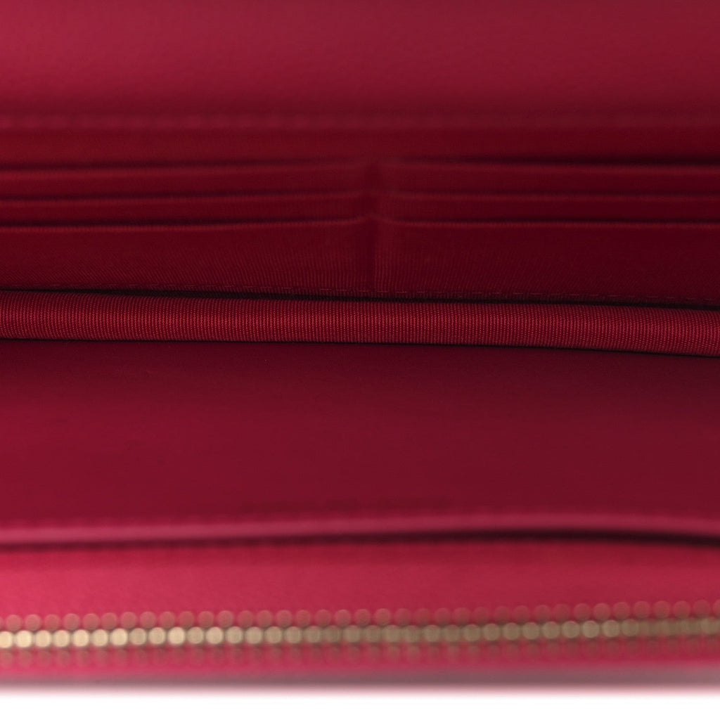 Caviar Quilted Golden Class Wallet On Chain WOC Fuchsia