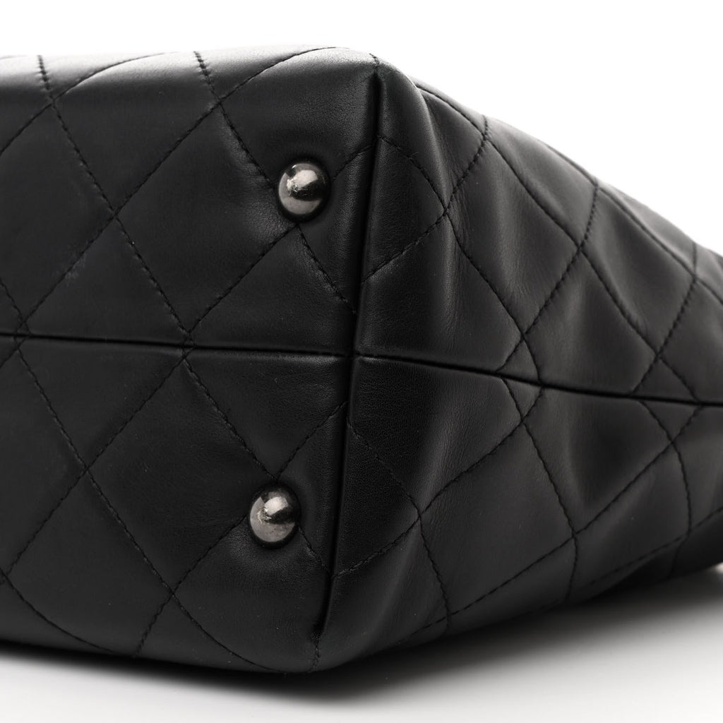 Calfskin Quilted Large Shopping In Chains Tote Black