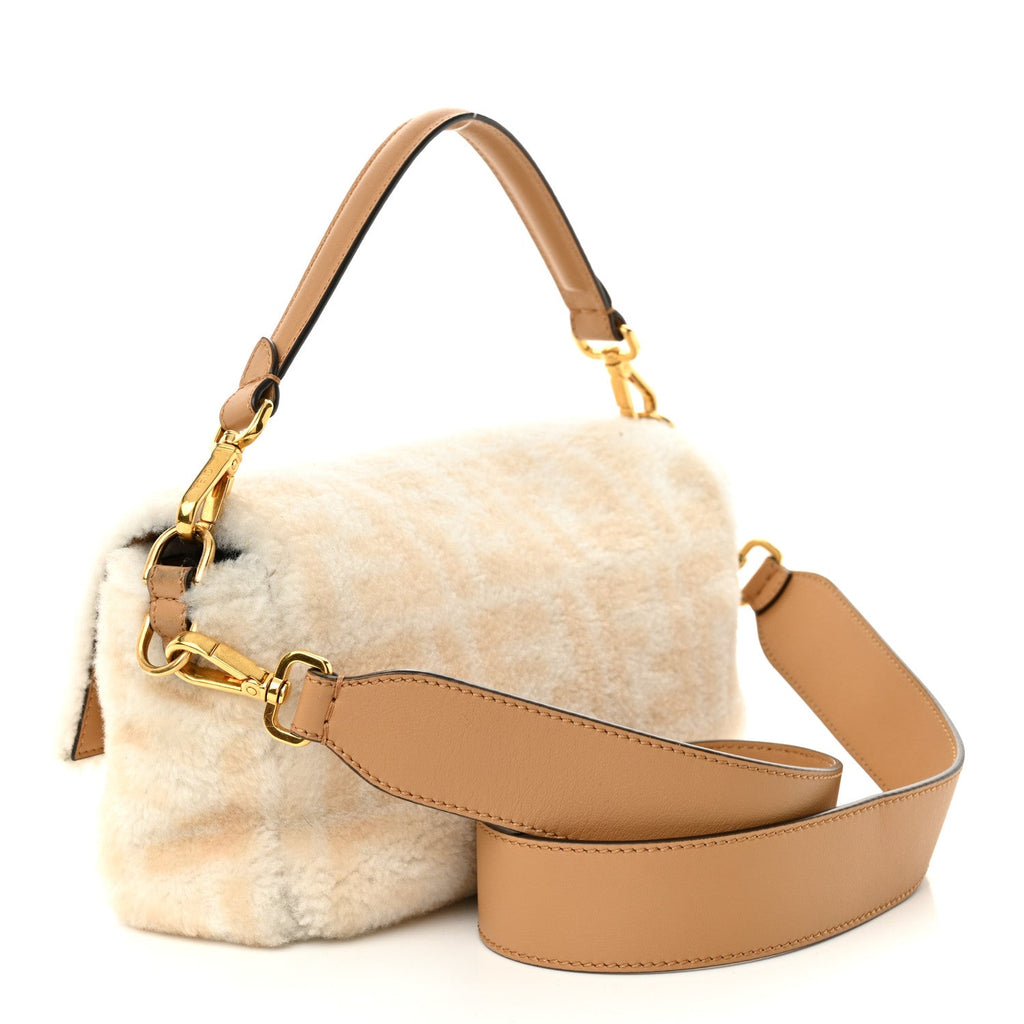 Shearling Vitello Dolce Macro FF 1974 Baguette White Ice Cuoio Miele Scuro