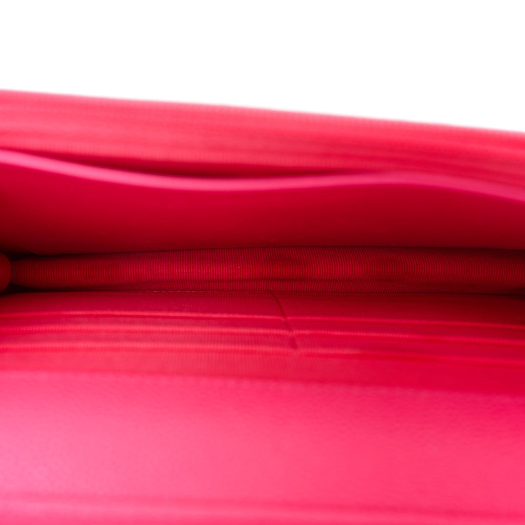 Caviar Quilted Wallet on Chain WOC Fuchsia
