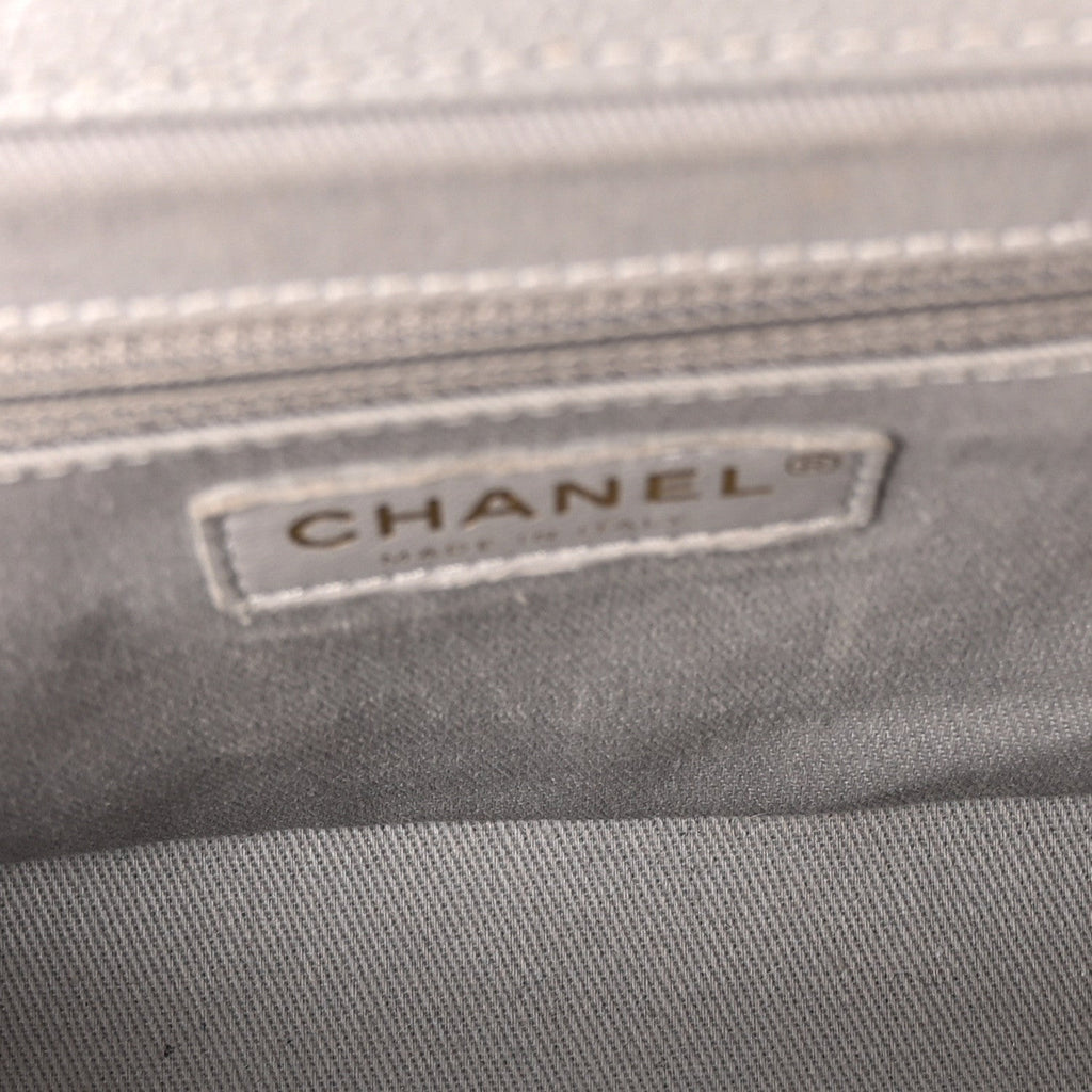 Caviar Quilted Medium Business Affinity Flap Grey