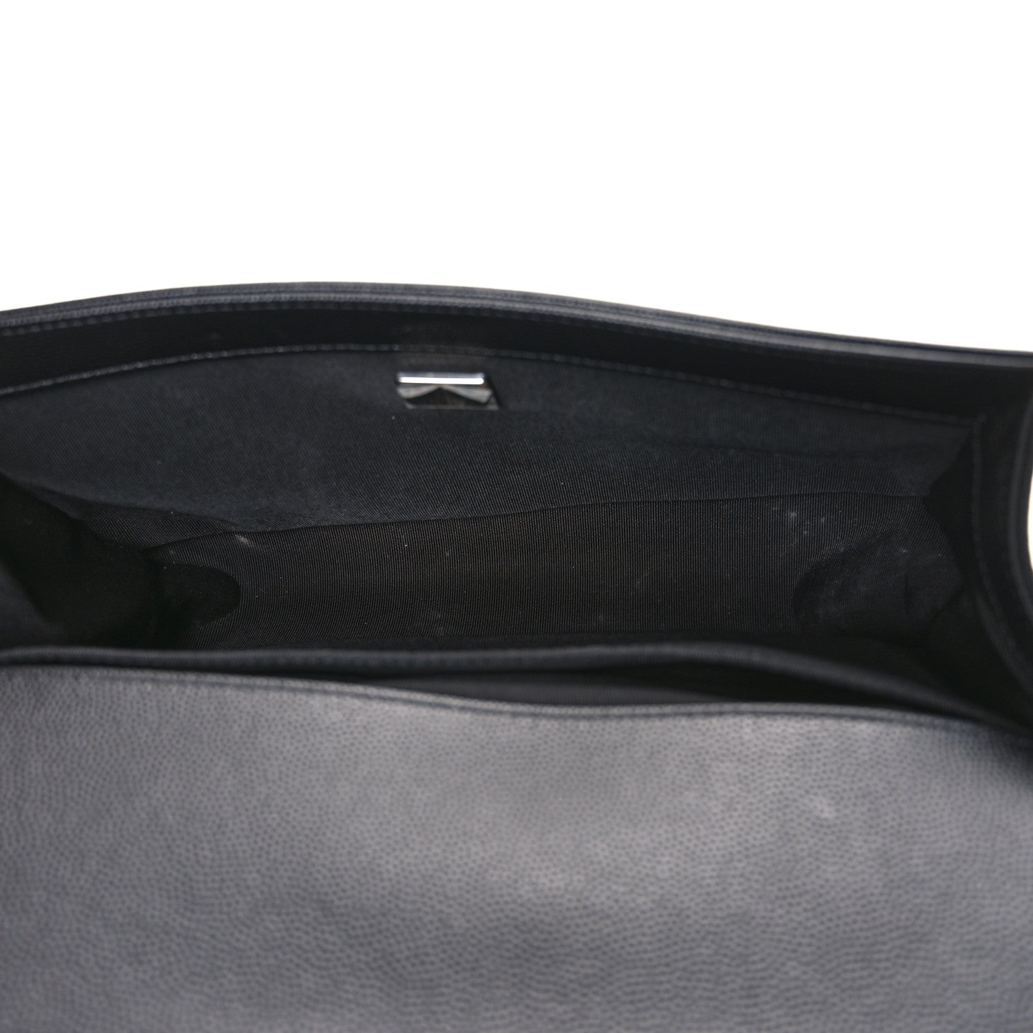 Caviar Quilted Medium Boy Flap Black