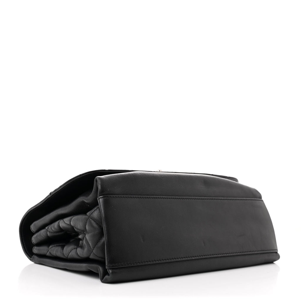 Calfskin Jumbo Tramezzo Flap Black