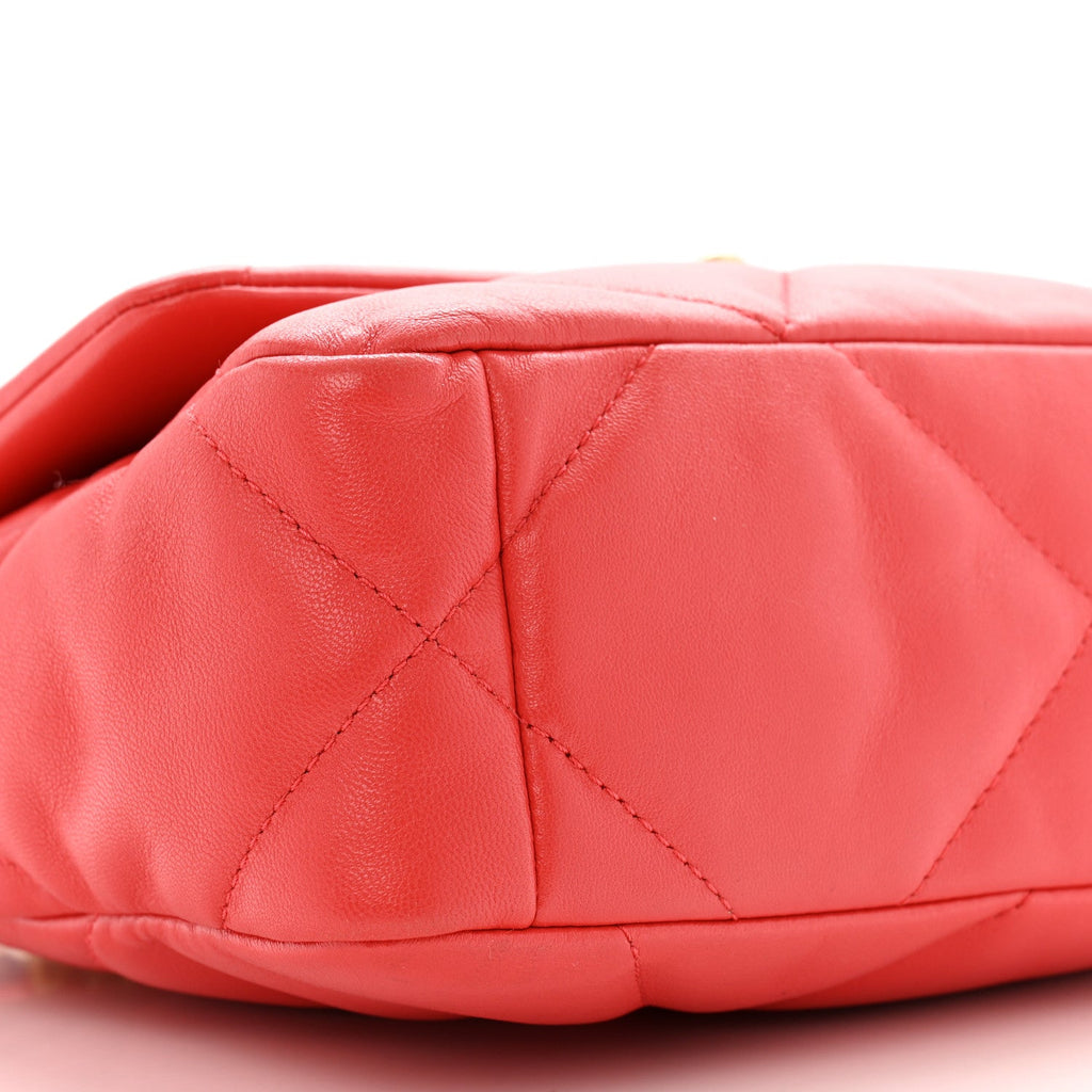 Lambskin Quilted Medium Chanel 19 Flap Red