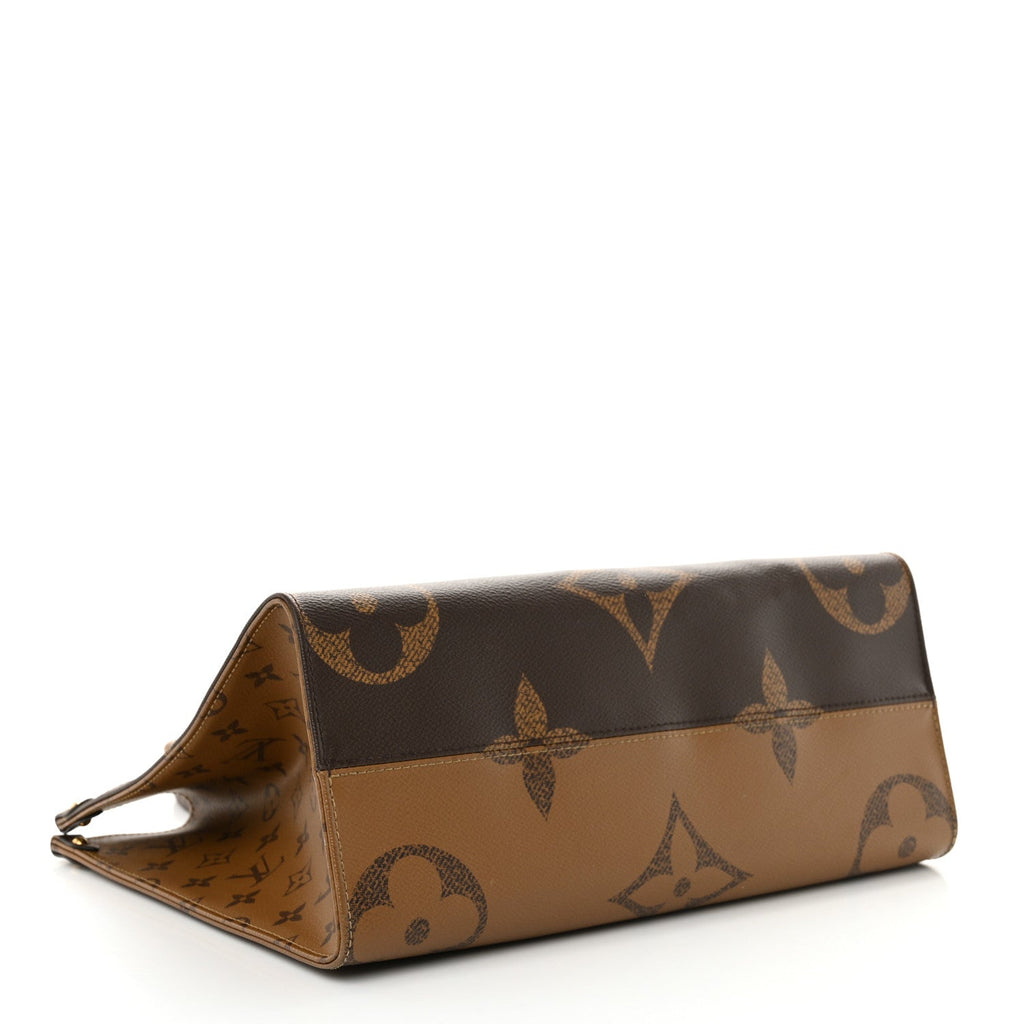 Reverse Monogram Giant Onthego MM