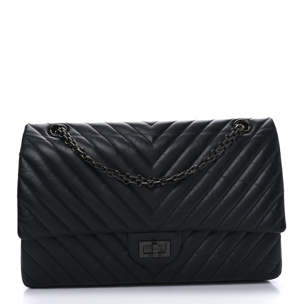 Aged Calfskin Chevron Quilted 2.55 Reissue 226 So Black