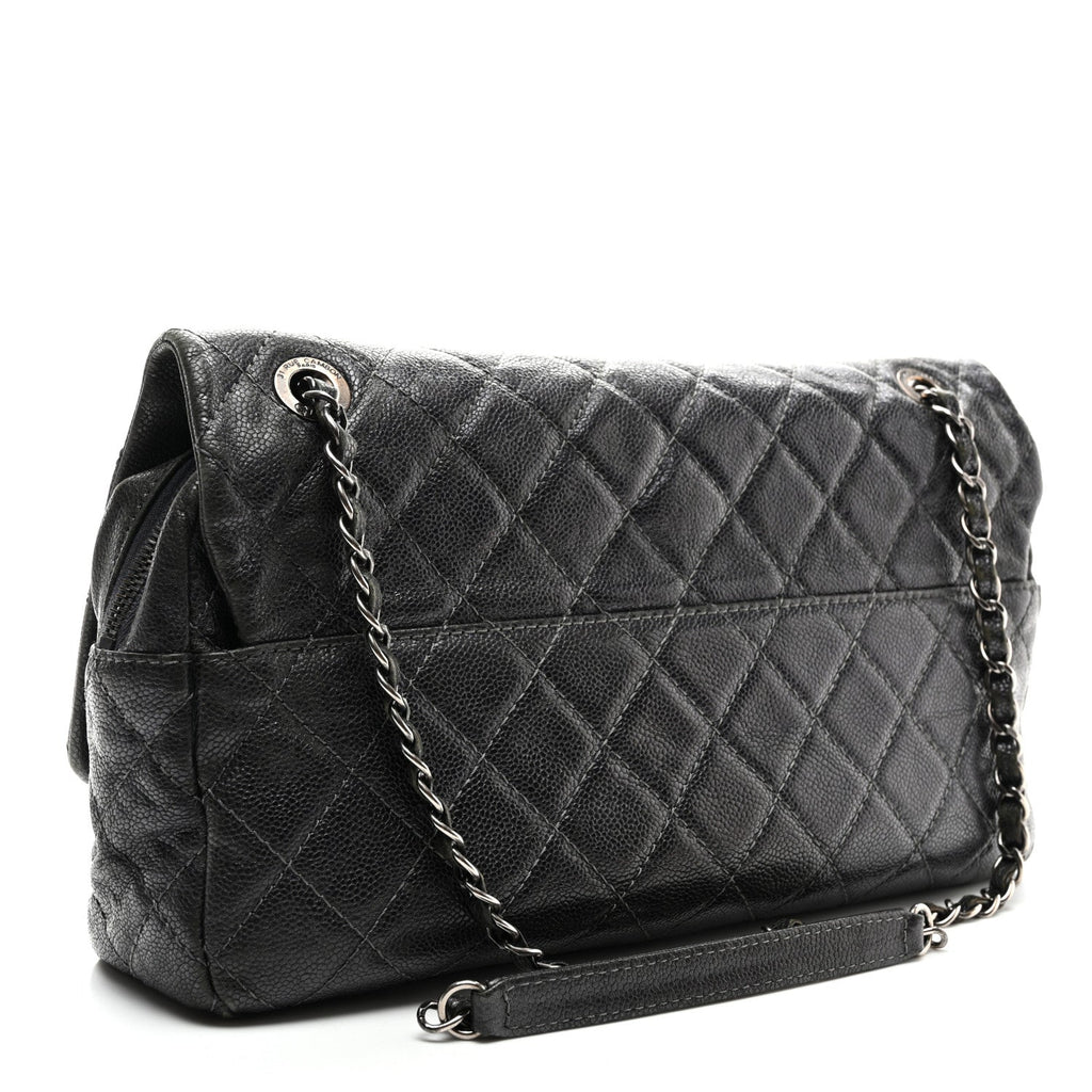 Iridescent Caviar Quilted Jumbo Easy Flap Grey