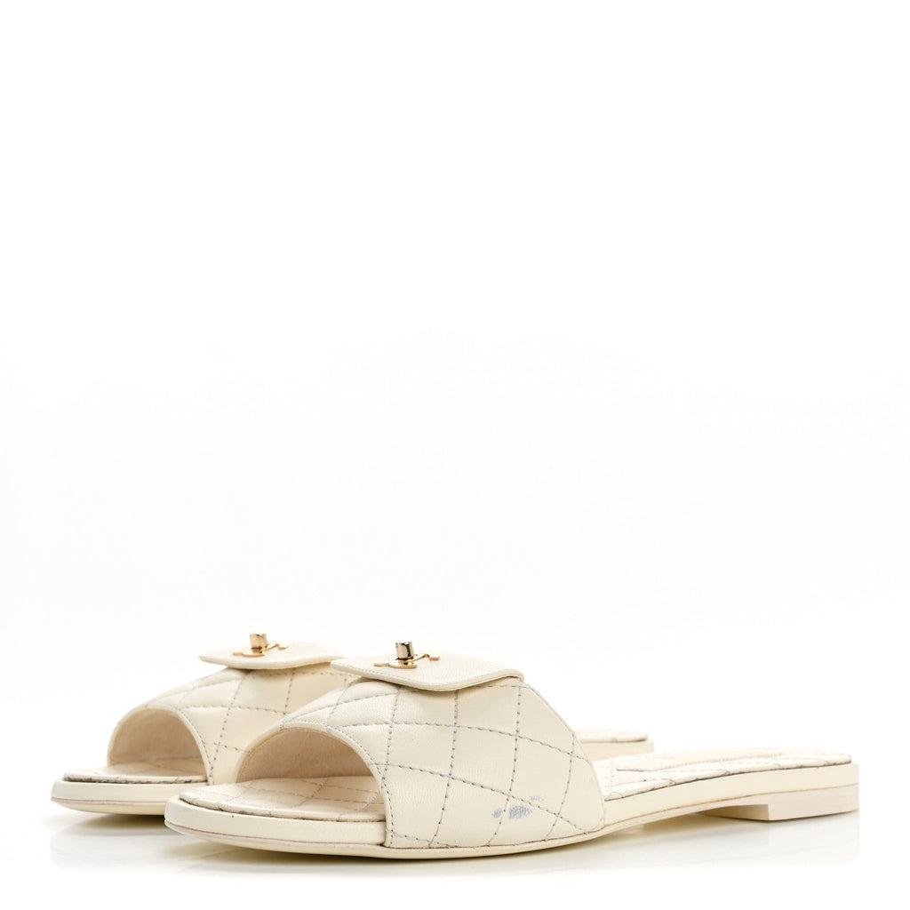 Lambskin Quilted CC Turnlock Sandals 38.5 Ivory