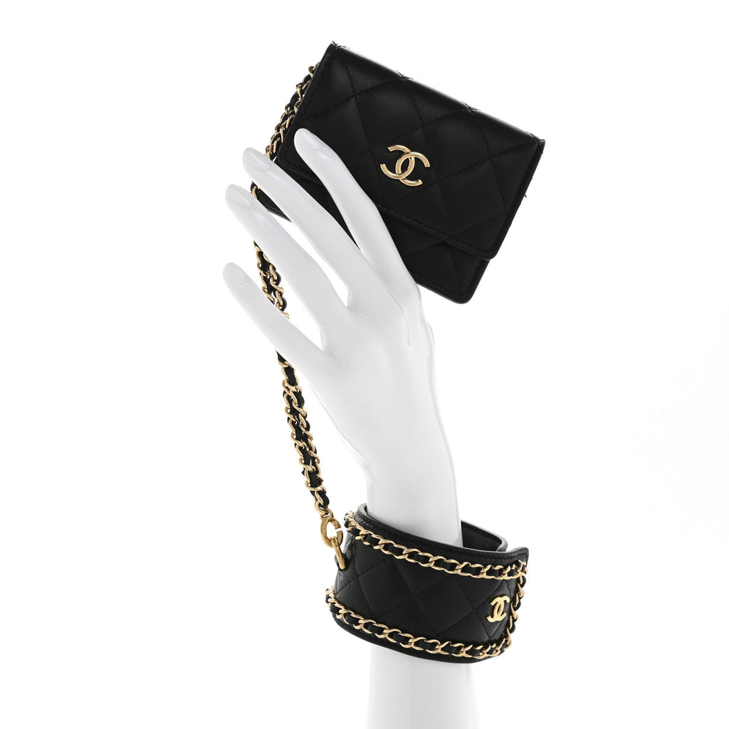 Lambskin Quilted Flap  Holder With Cuff Black