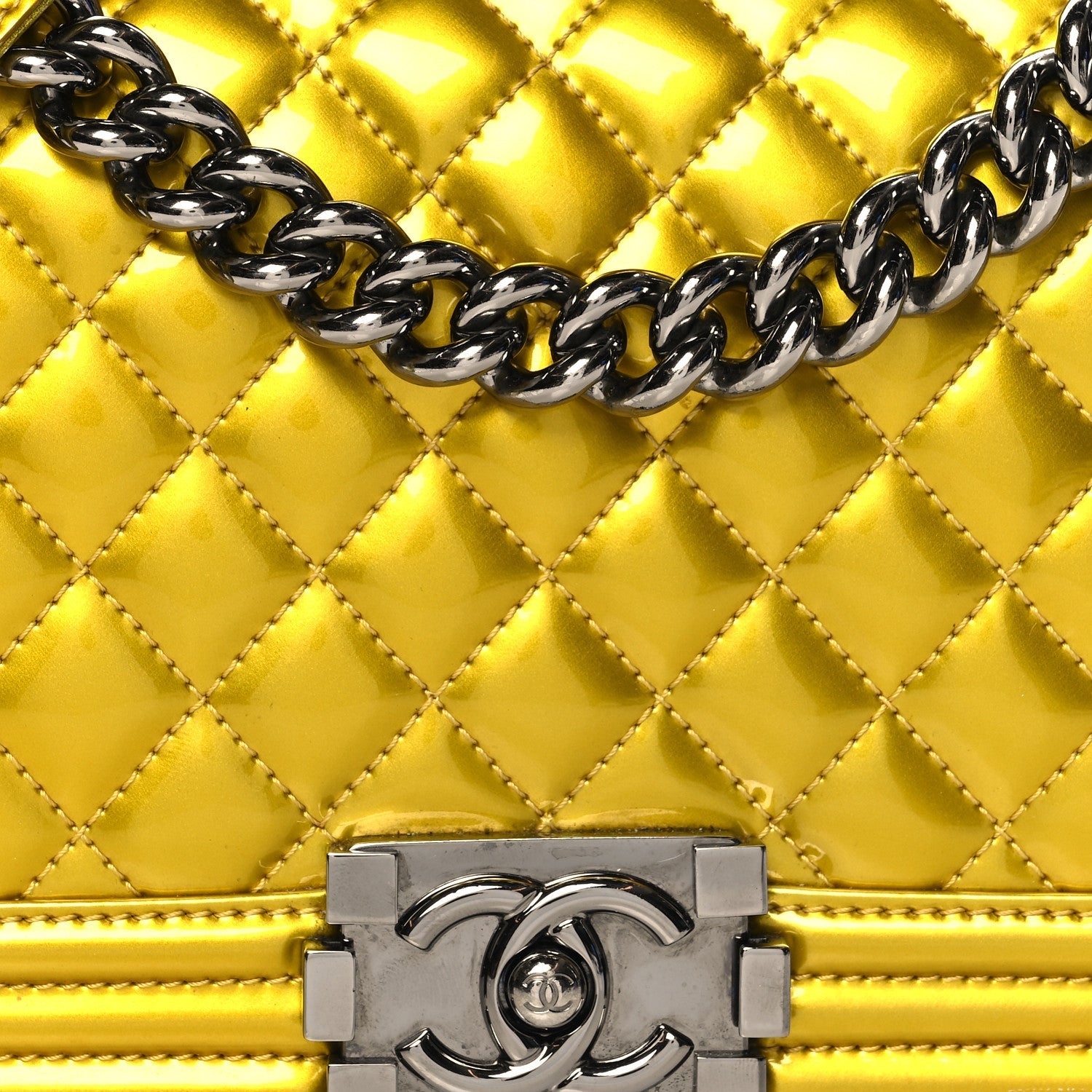 Metallic Patent Calfskin Quilted Medium Boy Flap Gold