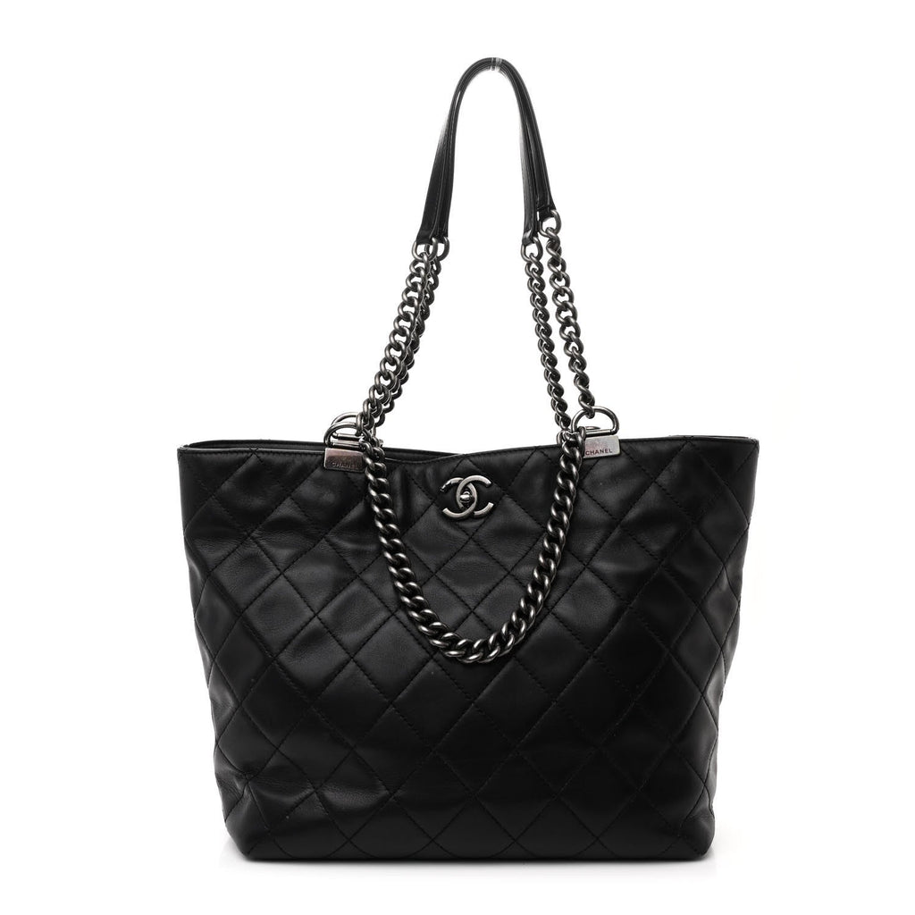 Calfskin Quilted Large Shopping In Chains Tote Black