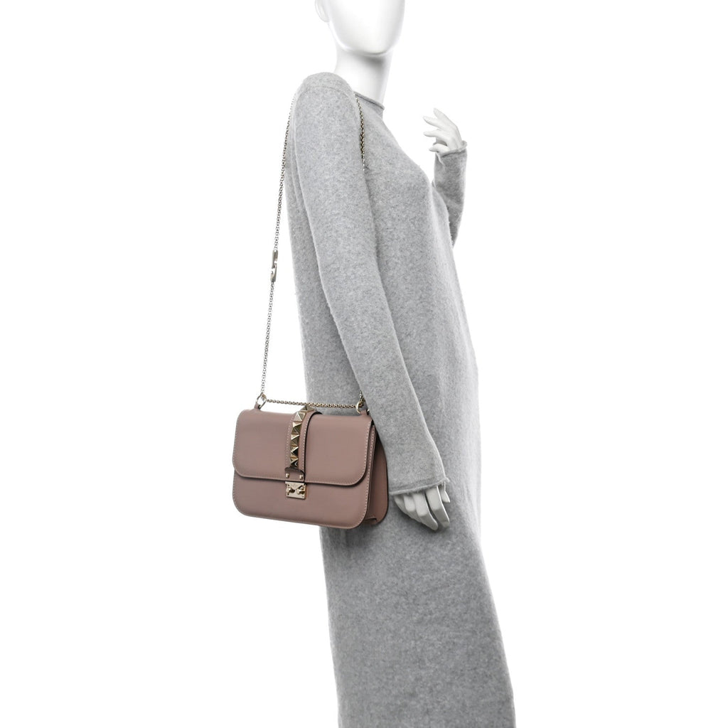 Vitello Medium Glam Lock Rockstud Flap Poudre