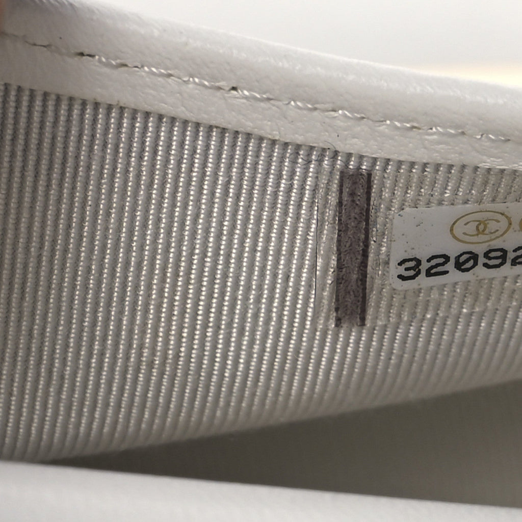 Lambskin Minaudiere Vanity With Handle White