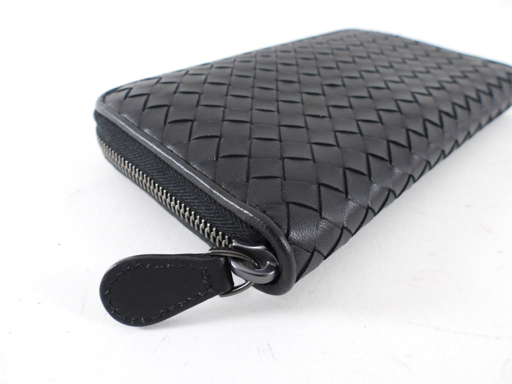 Bottega Veneta Black Intrecciato Leather Zippy Wallet