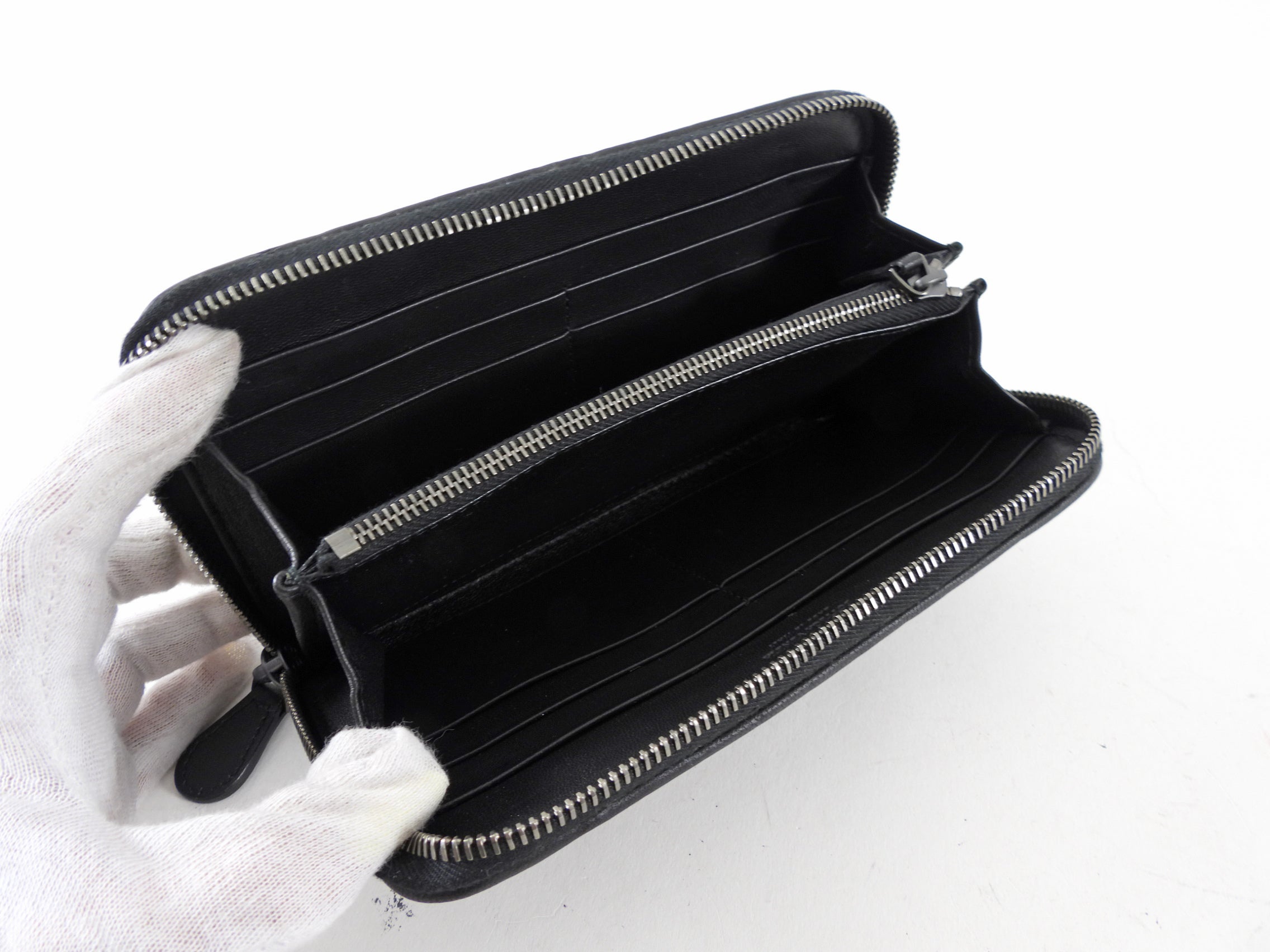Bottega Veneta Black Intrecciato Leather Zippy Wallet
